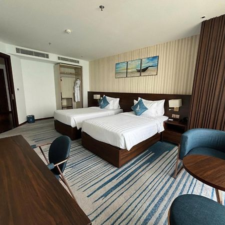 Canvas Danang Beach Hotel Exterior photo