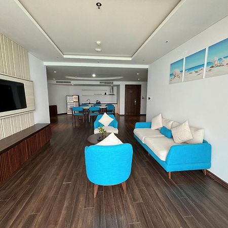 Canvas Danang Beach Hotel Exterior photo