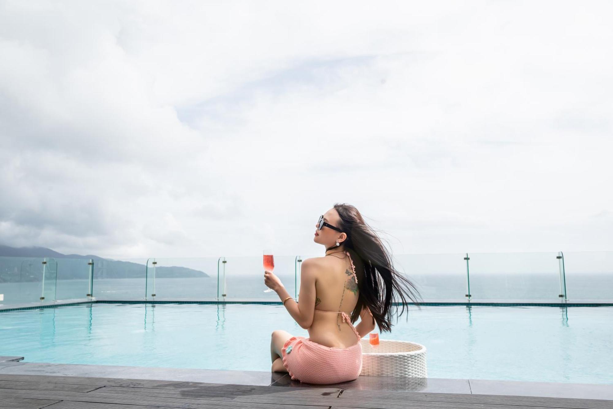 Canvas Danang Beach Hotel Exterior photo