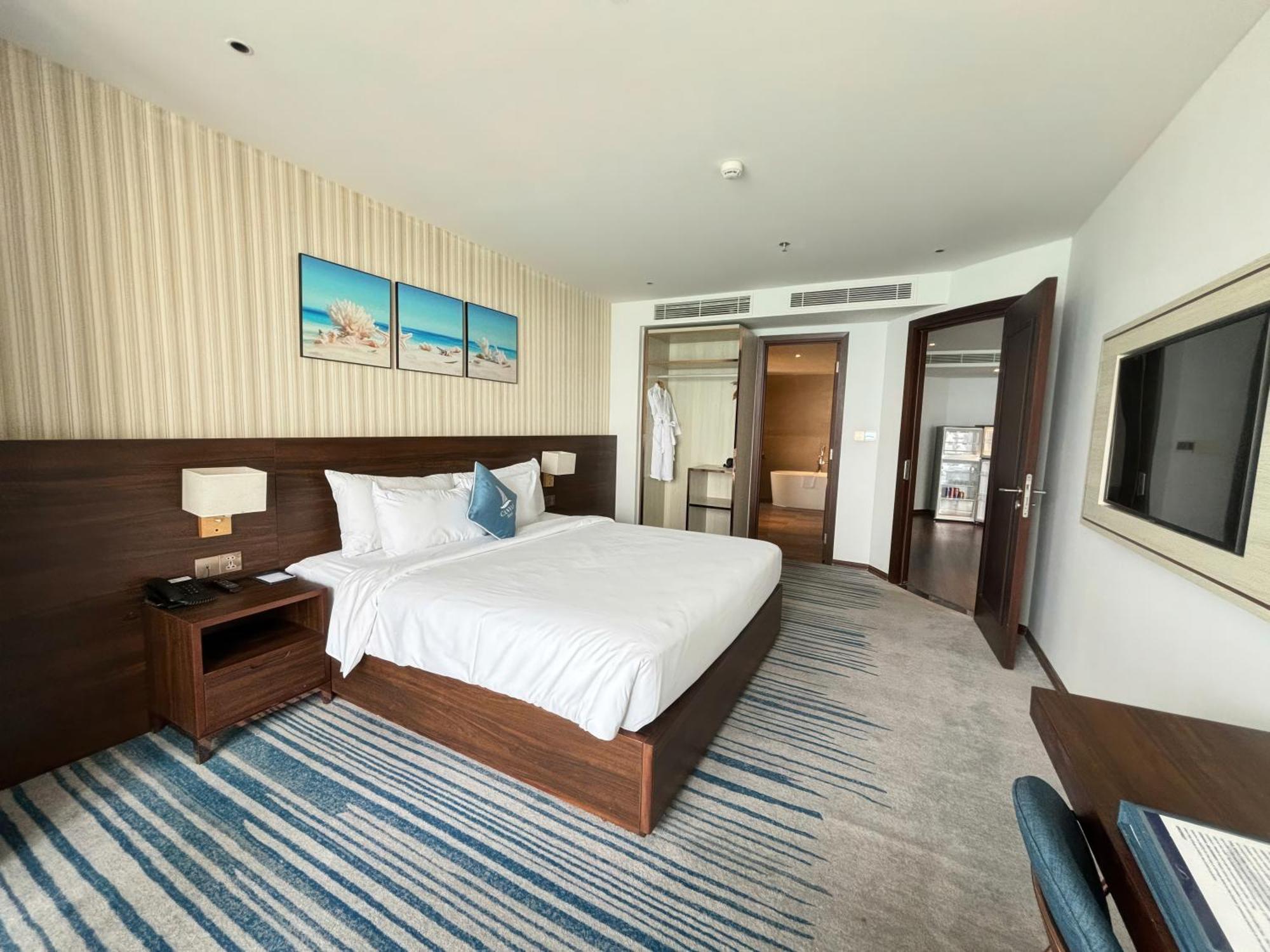 Canvas Danang Beach Hotel Exterior photo