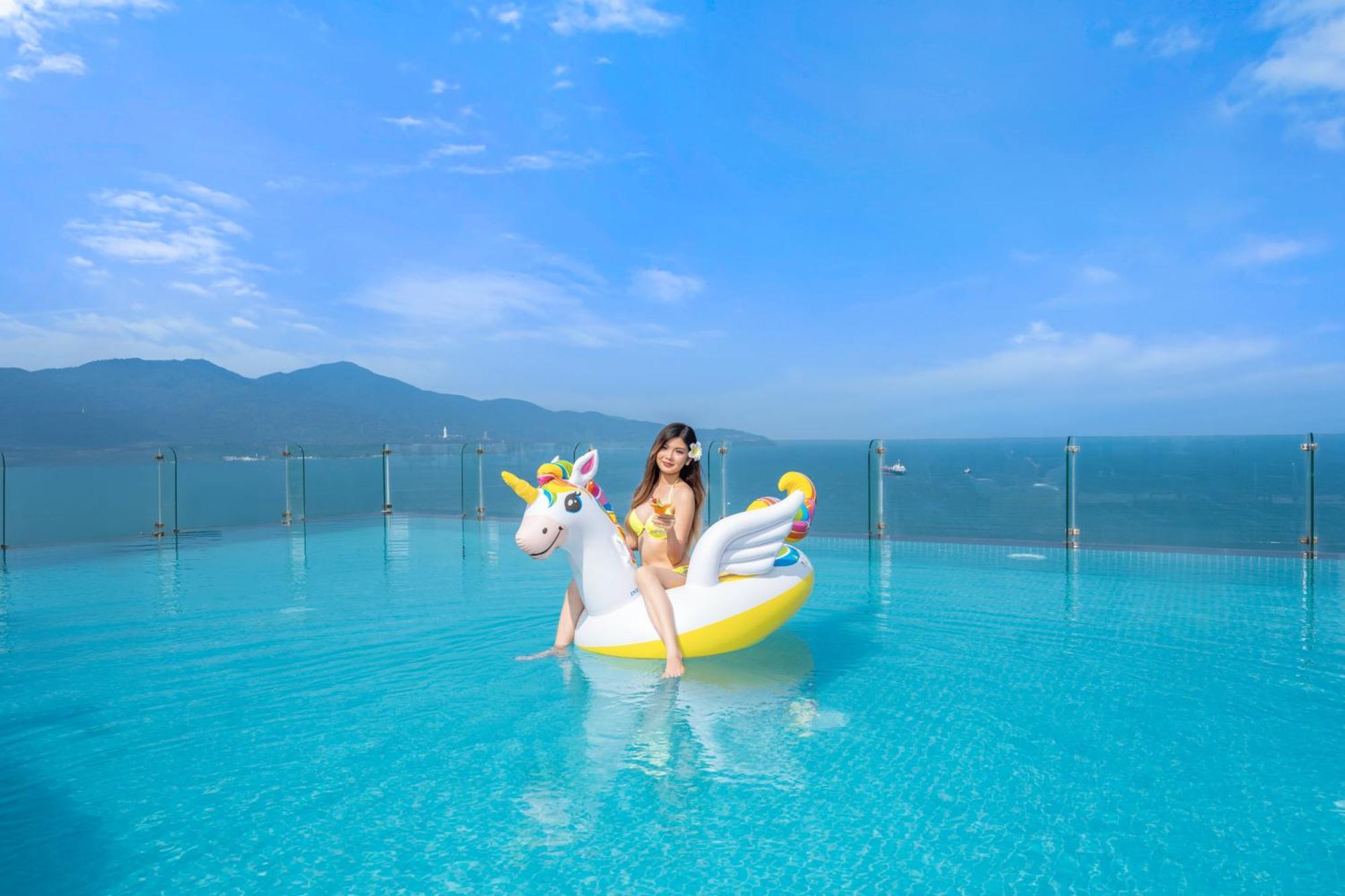 Canvas Danang Beach Hotel Exterior photo